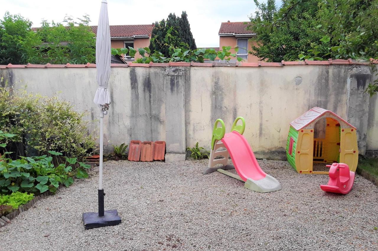 La Maison De Sylvie, Chambres D'Hotes A Tarbes Exterior foto